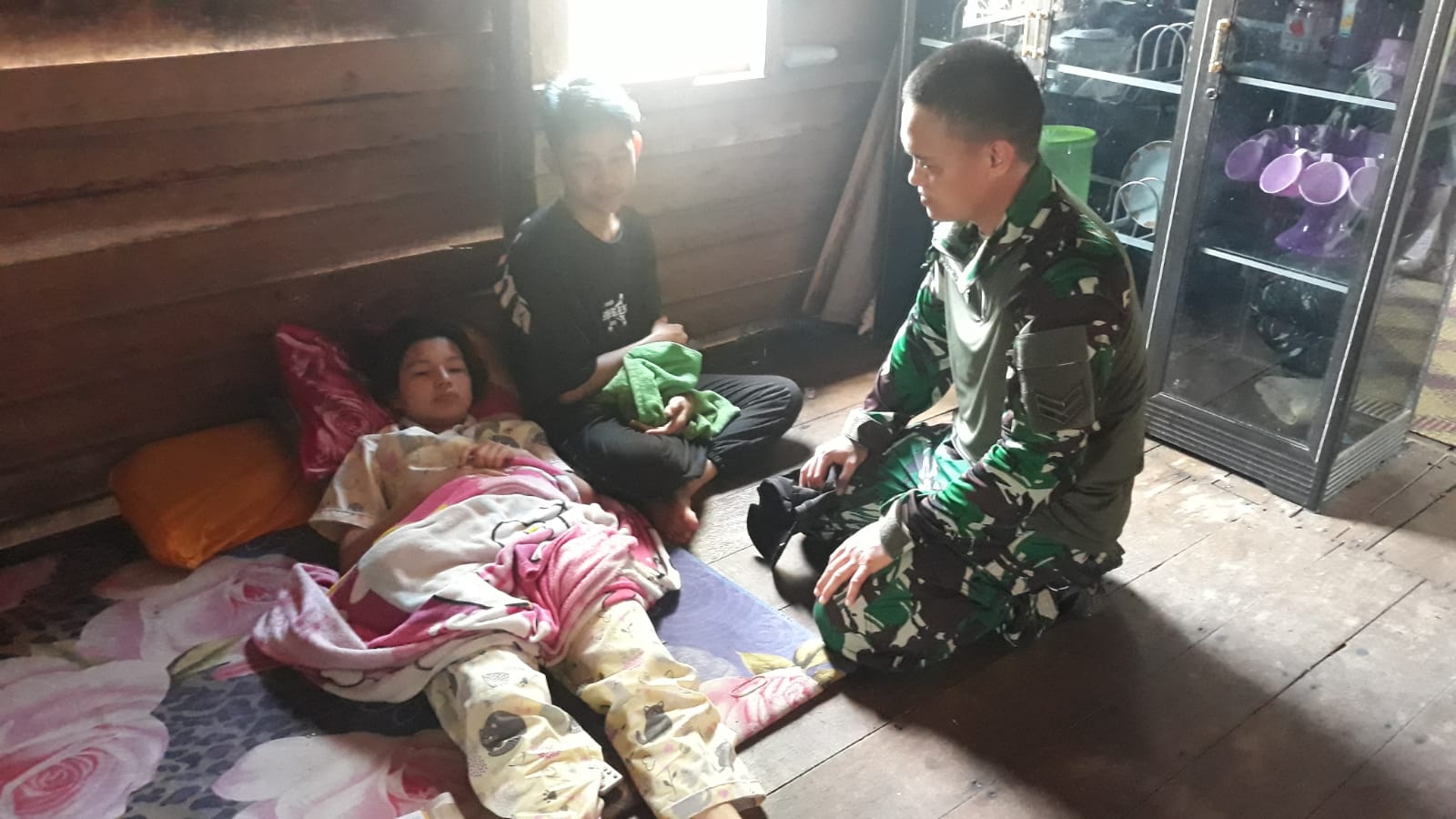 Satgas TMMD Kodim 1016/Palangka Raya Jenguk Warga Pasca Operasi 